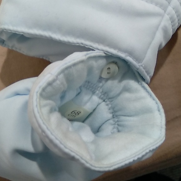 Nwt emile et rose baby blue 6 month quilted hooded jacket with attached mitts - Picture 4 of 10